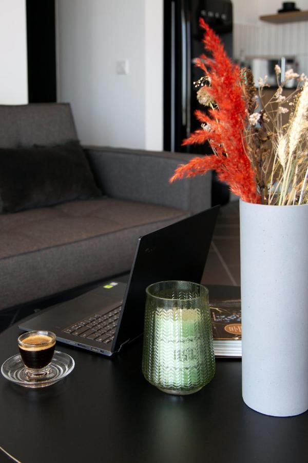 لارنكا Liv Urban Suites المظهر الخارجي الصورة