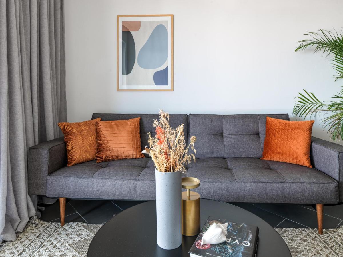 لارنكا Liv Urban Suites المظهر الخارجي الصورة