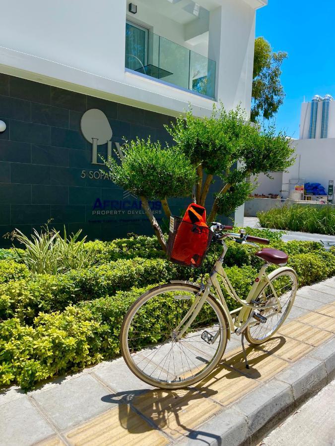 لارنكا Liv Urban Suites المظهر الخارجي الصورة